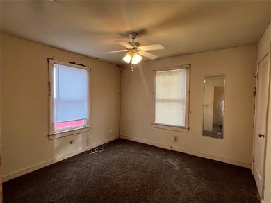 Motivated Seller! Two-bedroom, one-bath home offering a great on Querbes Park Golf Course in Louisiana - for sale on GolfHomes.com, golf home, golf lot