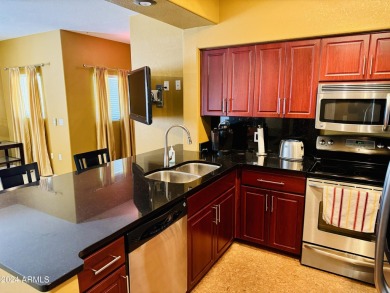 Beautiful fully FURNISHED condo within steps of Arrowhead on Arrowhead Country Club in Arizona - for sale on GolfHomes.com, golf home, golf lot