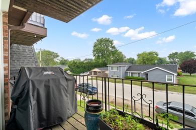 **Must See! Rentals Allowed!** Discover this beautifully updated on Waters Edge Golf Club in Illinois - for sale on GolfHomes.com, golf home, golf lot