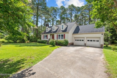 Welcome to this spacious 4-bedroom, 2-bath home in the on Harbour Point Golf Club in North Carolina - for sale on GolfHomes.com, golf home, golf lot