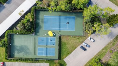 Golf-Lifestyle Living in the Heart of Naples -an exceptionally on Foxfire Golf and Country Club  in Florida - for sale on GolfHomes.com, golf home, golf lot