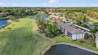 Golf-Lifestyle Living in the Heart of Naples -an exceptionally on Foxfire Golf and Country Club  in Florida - for sale on GolfHomes.com, golf home, golf lot