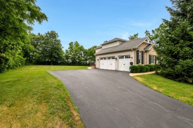 Custom home with 4 spacious bedrooms, 4.5 bathrooms nestled on on Blackstone Golf Club in Illinois - for sale on GolfHomes.com, golf home, golf lot