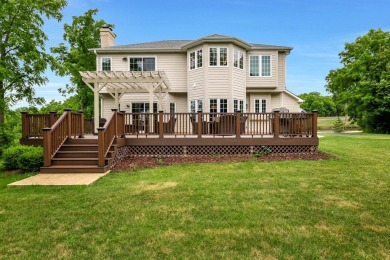 Custom home with 4 spacious bedrooms, 4.5 bathrooms nestled on on Blackstone Golf Club in Illinois - for sale on GolfHomes.com, golf home, golf lot