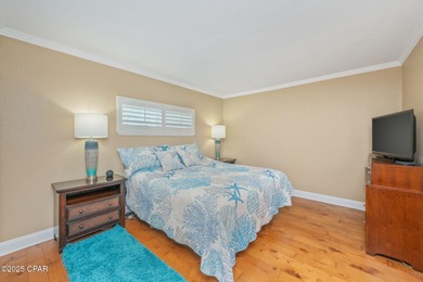 Updated one-bedroom, one-bath condo in Leisure Condominiums with on Holiday Golf Club in Florida - for sale on GolfHomes.com, golf home, golf lot