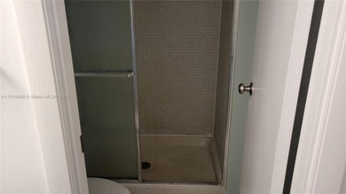 BEAUTIFUL 2/2 CONDO IN QUIET & SOUGHT AFTER ENVIRON PHASE 2 55+ on Inverrary Country Club in Florida - for sale on GolfHomes.com, golf home, golf lot