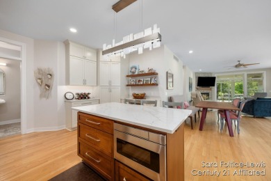 Carefree condo living located on Clearbrook Golf Course.  This on Clearbrook Golf Club in Michigan - for sale on GolfHomes.com, golf home, golf lot