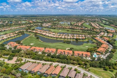 FABULOUS DESIGNER DECORATED upper level 3 bedroom, 2 bath, coach on Copperleaf Golf Club in Florida - for sale on GolfHomes.com, golf home, golf lot