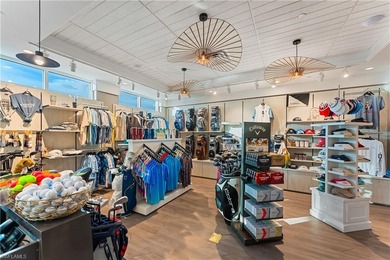 FABULOUS DESIGNER DECORATED upper level 3 bedroom, 2 bath, coach on Copperleaf Golf Club in Florida - for sale on GolfHomes.com, golf home, golf lot