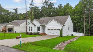 Convenient  one-floor living w/bright & open floor plan an on River Golf and Country Club at Lake Royale in North Carolina - for sale on GolfHomes.com, golf home, golf lot