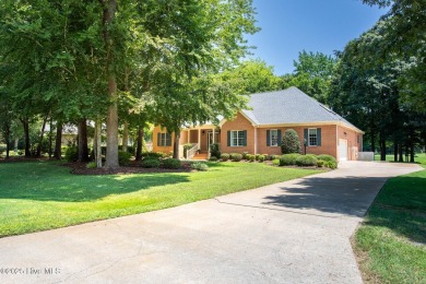 This beautiful 3-bedroom, 2.5-bath home is located on Golf on Sound Golf Links at Albemarle Plantation in North Carolina - for sale on GolfHomes.com, golf home, golf lot