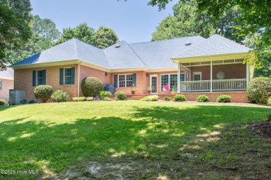 This beautiful 3-bedroom, 2.5-bath home is located on Golf on Sound Golf Links at Albemarle Plantation in North Carolina - for sale on GolfHomes.com, golf home, golf lot