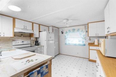 MOTIVATE SELLER, FULLLY FURNISHED MAKE AN OFFER!!  Welcome to on Brookridge Country Club in Florida - for sale on GolfHomes.com, golf home, golf lot