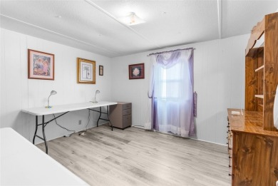 MOTIVATE SELLER, FULLLY FURNISHED MAKE AN OFFER!!  Welcome to on Brookridge Country Club in Florida - for sale on GolfHomes.com, golf home, golf lot