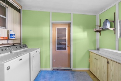 MOTIVATE SELLER, FULLLY FURNISHED MAKE AN OFFER!!  Welcome to on Brookridge Country Club in Florida - for sale on GolfHomes.com, golf home, golf lot