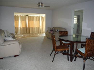 Beautifully maintained and updated 2BR 2BA Golf Course Villa on Golf Hammock Country Club in Florida - for sale on GolfHomes.com, golf home, golf lot