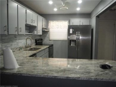 Beautifully maintained and updated 2BR 2BA Golf Course Villa on Golf Hammock Country Club in Florida - for sale on GolfHomes.com, golf home, golf lot