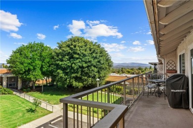 Stunning Move-In-Ready 2-Bed/2-Bath Condo in Laguna Woods on Leisure Village Par 3 Golf Course in California - for sale on GolfHomes.com, golf home, golf lot