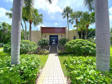 This stunning 2-bedroom, 2-bathroom condo is located on the on Fountains Golf and Country Club in Florida - for sale on GolfHomes.com, golf home, golf lot