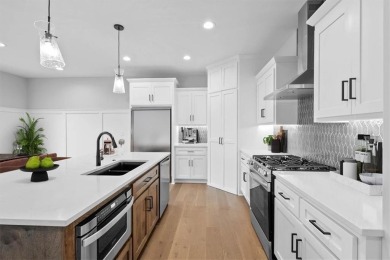 It's time to simplify your life with a NEW MAINTENANCE PROVIDED on Lakewood Oaks Golf Club, Ltd. in Missouri - for sale on GolfHomes.com, golf home, golf lot