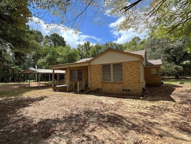 Looking for a great location with infinite possibilities, or on Mount Pleasant Country Club in Texas - for sale on GolfHomes.com, golf home, golf lot