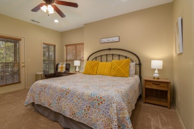 This spacious condo has a Great floorplan and a Garage! View the on Ledgestone Country Club and Golf Course in Missouri - for sale on GolfHomes.com, golf home, golf lot