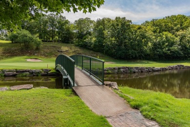 This spacious condo has a Great floorplan and a Garage! View the on Ledgestone Country Club and Golf Course in Missouri - for sale on GolfHomes.com, golf home, golf lot