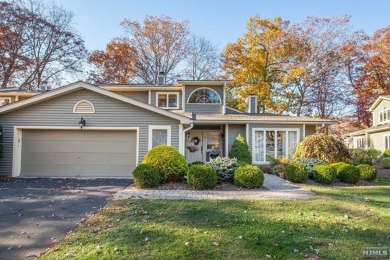 Welcome to your dream retreat! This beautiful 3-bedroom, 2 on Bowling Green Golf Club in New Jersey - for sale on GolfHomes.com, golf home, golf lot