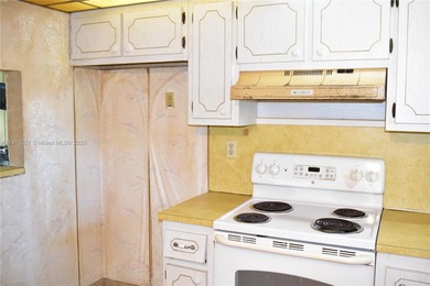 Ready to make a great deal and buy a 2 bedroom unit, roll up on Sunrise Lakes Phase III in Florida - for sale on GolfHomes.com, golf home, golf lot