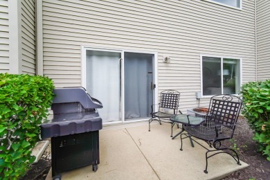 Beautiful two story town home with 2 spacious bedrooms, 2.5 on Broken Arrow Golf Club in Illinois - for sale on GolfHomes.com, golf home, golf lot