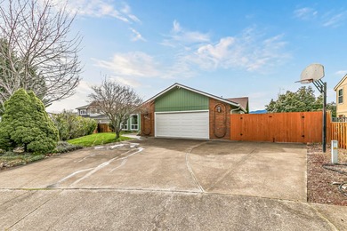 Move-in ready and beautifully positioned on golf course frontage on Centennial Golf Club in Oregon - for sale on GolfHomes.com, golf home, golf lot
