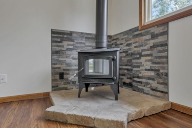 Welcome to this beautifully maintained 3-bedroom, 2-bath on Apple Valley Golf Course in Ohio - for sale on GolfHomes.com, golf home, golf lot