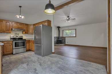 Welcome to this beautifully maintained 3-bedroom, 2-bath on Apple Valley Golf Course in Ohio - for sale on GolfHomes.com, golf home, golf lot