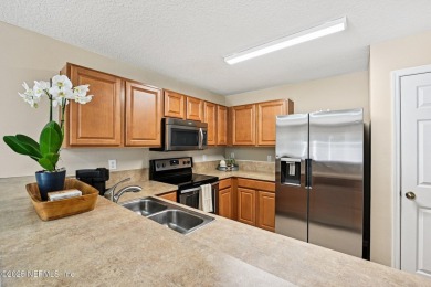 Check out this adorable unit in Lake Ridge North! With 1,296 on Golf Club At Fleming Island in Florida - for sale on GolfHomes.com, golf home, golf lot