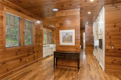 Spread your wings in this spacious post-and-beam home, located on Old Edwards Club in North Carolina - for sale on GolfHomes.com, golf home, golf lot