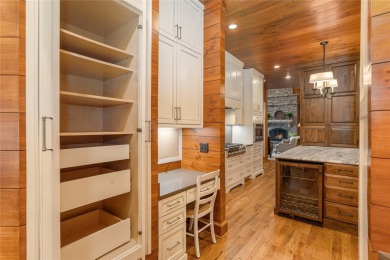 Spread your wings in this spacious post-and-beam home, located on Old Edwards Club in North Carolina - for sale on GolfHomes.com, golf home, golf lot