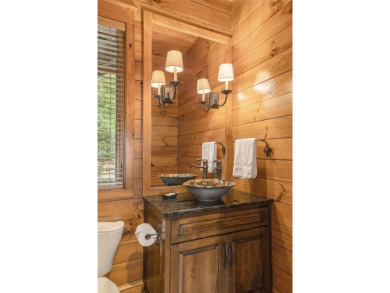 Spread your wings in this spacious post-and-beam home, located on Old Edwards Club in North Carolina - for sale on GolfHomes.com, golf home, golf lot
