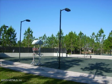 Check out this adorable unit in Lake Ridge North! With 1,296 on Golf Club At Fleming Island in Florida - for sale on GolfHomes.com, golf home, golf lot
