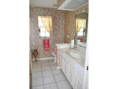 *For Sale: Stunning 1996-Built 3-Bedroom, 2-Bath Lakefront Home on Pinemoor West Golf Club in Florida - for sale on GolfHomes.com, golf home, golf lot