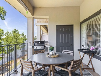 Welcome to 64 Stoneview Summit, Unit 5301, located on Lake on Stillwaters Golf and Country Club in Alabama - for sale on GolfHomes.com, golf home, golf lot
