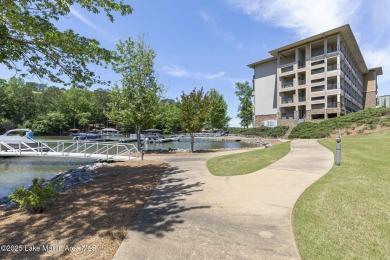 Welcome to 64 Stoneview Summit, Unit 5301, located on Lake on Stillwaters Golf and Country Club in Alabama - for sale on GolfHomes.com, golf home, golf lot