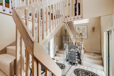 Step into this light-filled 2-bedroom (+Den), 2-bath condo in on Fountains Golf and Country Club in Florida - for sale on GolfHomes.com, golf home, golf lot