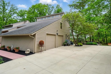 Luxury in the Woods of Worthington Hills North. A Rare Offering on Worthington Hills Country Club in Ohio - for sale on GolfHomes.com, golf home, golf lot