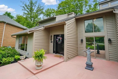 Luxury in the Woods of Worthington Hills North. A Rare Offering on Worthington Hills Country Club in Ohio - for sale on GolfHomes.com, golf home, golf lot