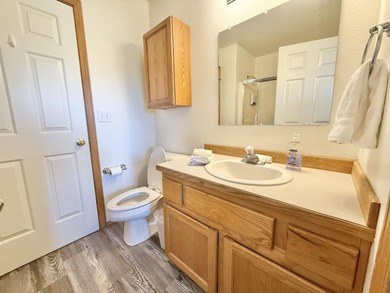 Fully furnished, desirable end unit townhome located in the on Running Y Ranch Resort in Oregon - for sale on GolfHomes.com, golf home, golf lot