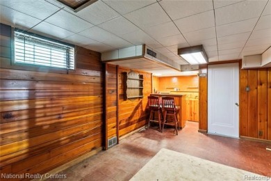 Charming 3-Bedroom Brick Cape Cod in Desirable Elizabeth Lake on Pontiac Country Club in Michigan - for sale on GolfHomes.com, golf home, golf lot
