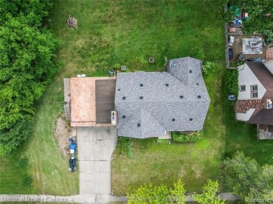 Charming 3-Bedroom Brick Cape Cod in Desirable Elizabeth Lake on Pontiac Country Club in Michigan - for sale on GolfHomes.com, golf home, golf lot