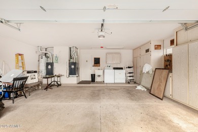 Beautiful Cottonwood model offering 2,164 sq ft with 2 bedrooms on Trail Ridge Golf Course in Arizona - for sale on GolfHomes.com, golf home, golf lot