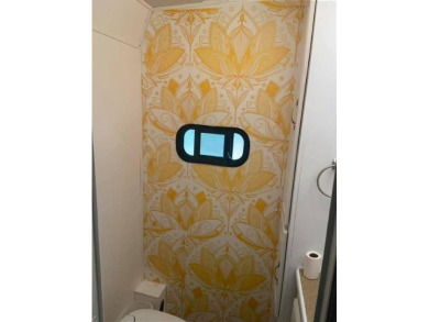 Fantastic 2006 5th wheel with an attached Durabilt sunroom for on Avalon Golf Club in New Jersey - for sale on GolfHomes.com, golf home, golf lot
