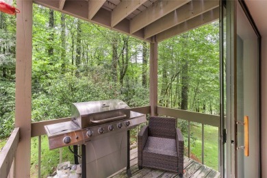 Located in the Hilltop section of Sapphire Valley, this on  in North Carolina - for sale on GolfHomes.com, golf home, golf lot